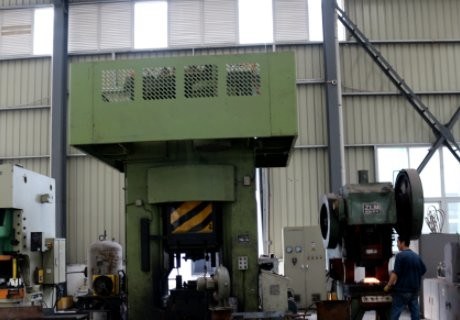 Sichuan Qingjiang Machinery Co., Ltd. γραμμή παραγωγής του κατασκευαστή